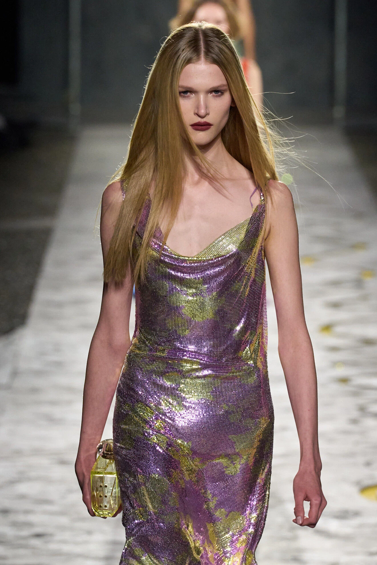 Versace unveils Spring-Summer 2025 collection | ELLE UZ