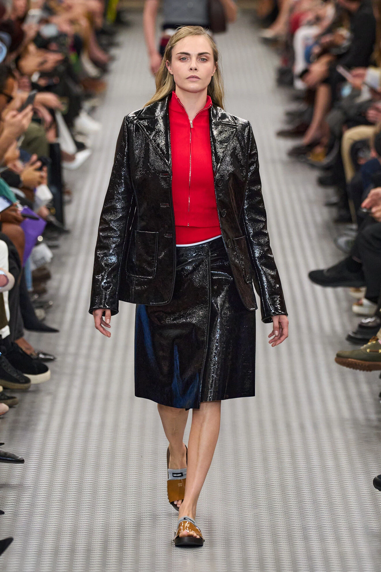 Miu Miu unveils Spring-Summer 2025 collection | ELLE UZ