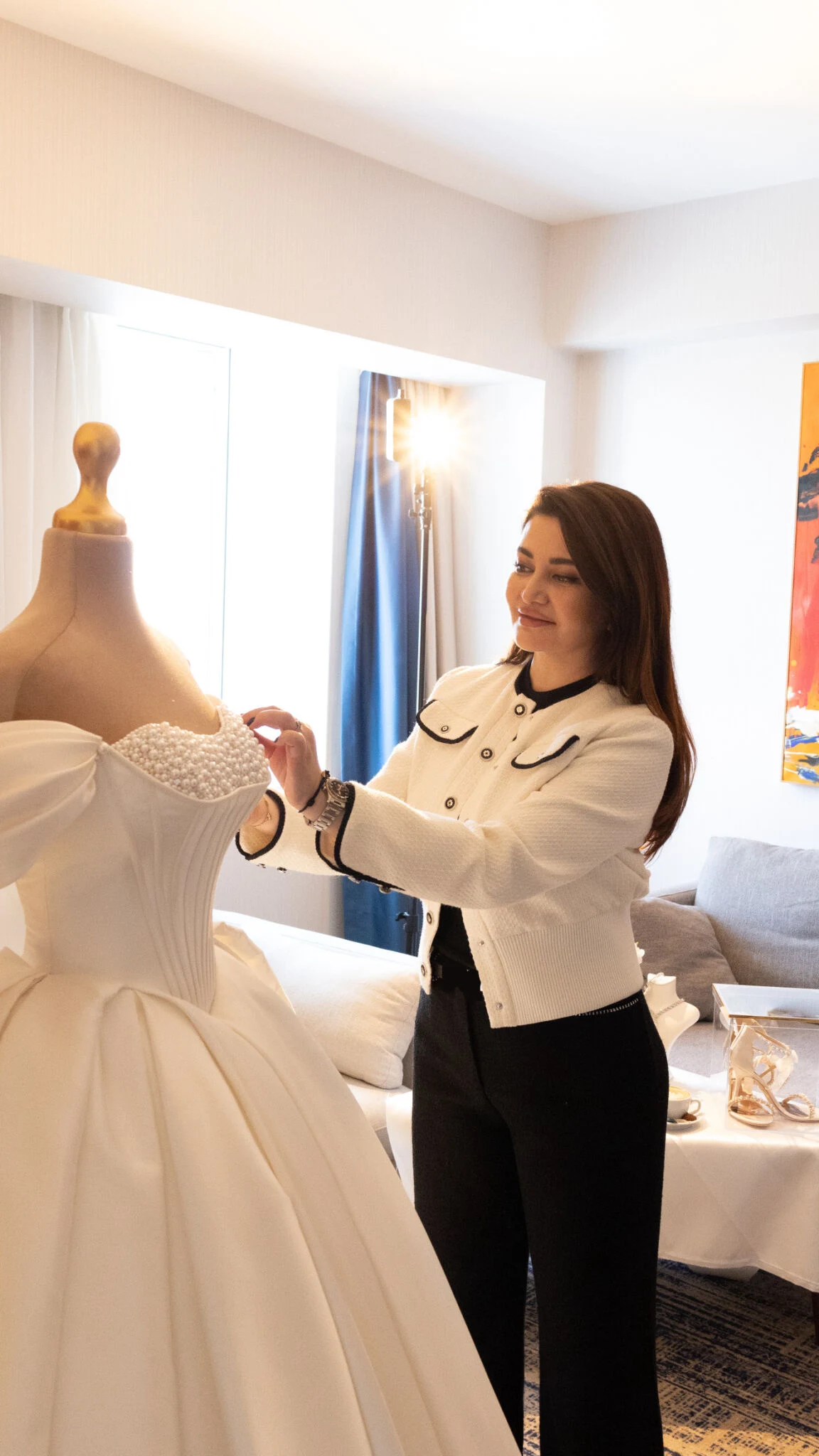 Onlayn porno: mushuk bilan yuzga otiradi