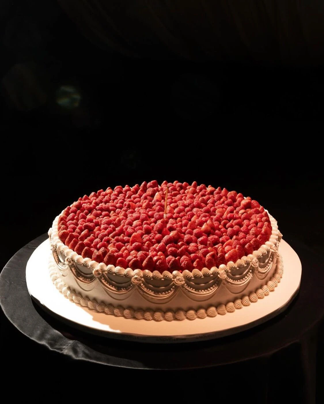 Kostopolda qizning telefon raqami bilan jinsiy aloqa Yalangoch külotlarda etuk ayol.